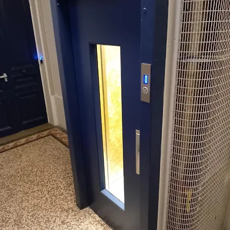 Private 72 M2, 2 Opera Madeleine Place Vendome 4*