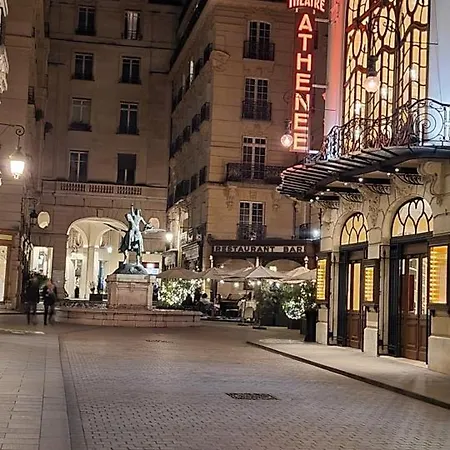 Paris Centre Opera Madeleine Place Vendome