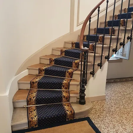 Private 72 M2, 2 Opera Madeleine Place Vendome