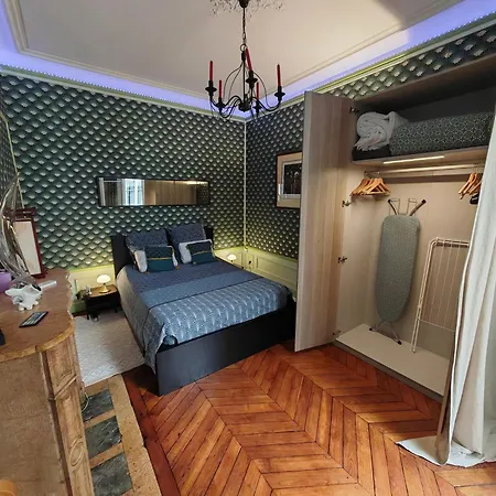 Bed & Breakfast Centre Opera Madeleine Place Vendome Parijs